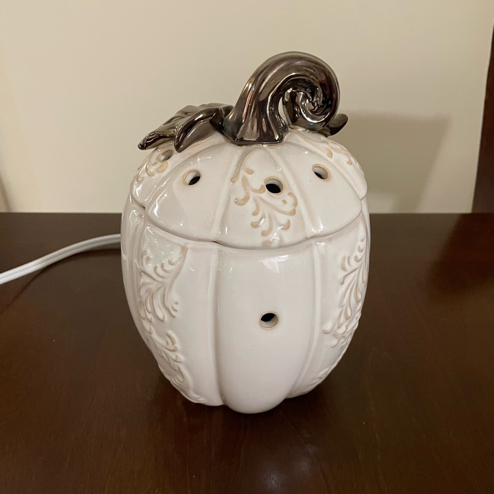 Pumpkin Scentsy Warmer